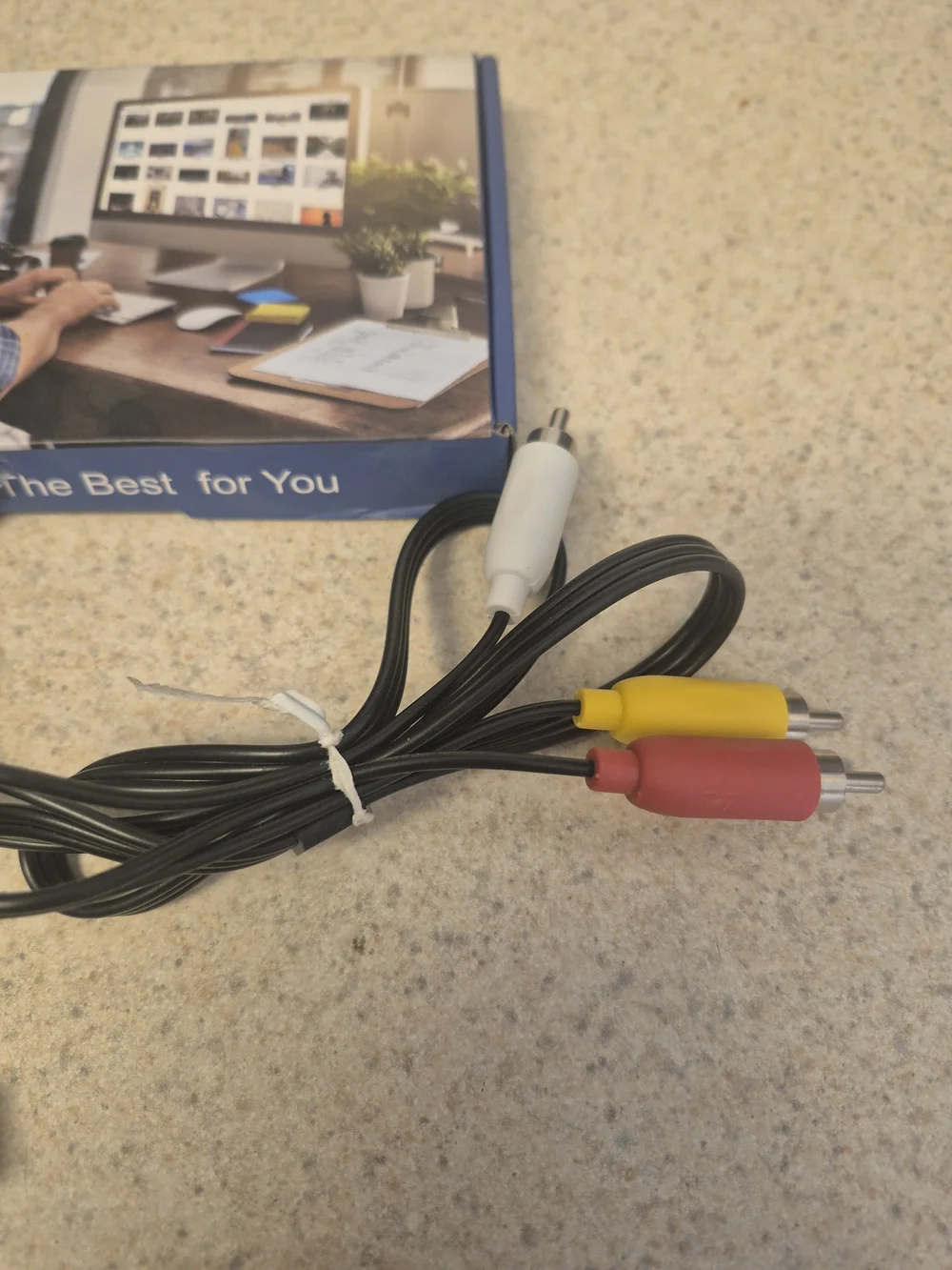 HDMI to AV Converter with RCA Cables and USB Power